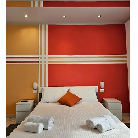 The Dreamers B&B Cardano Al Campo Room photo